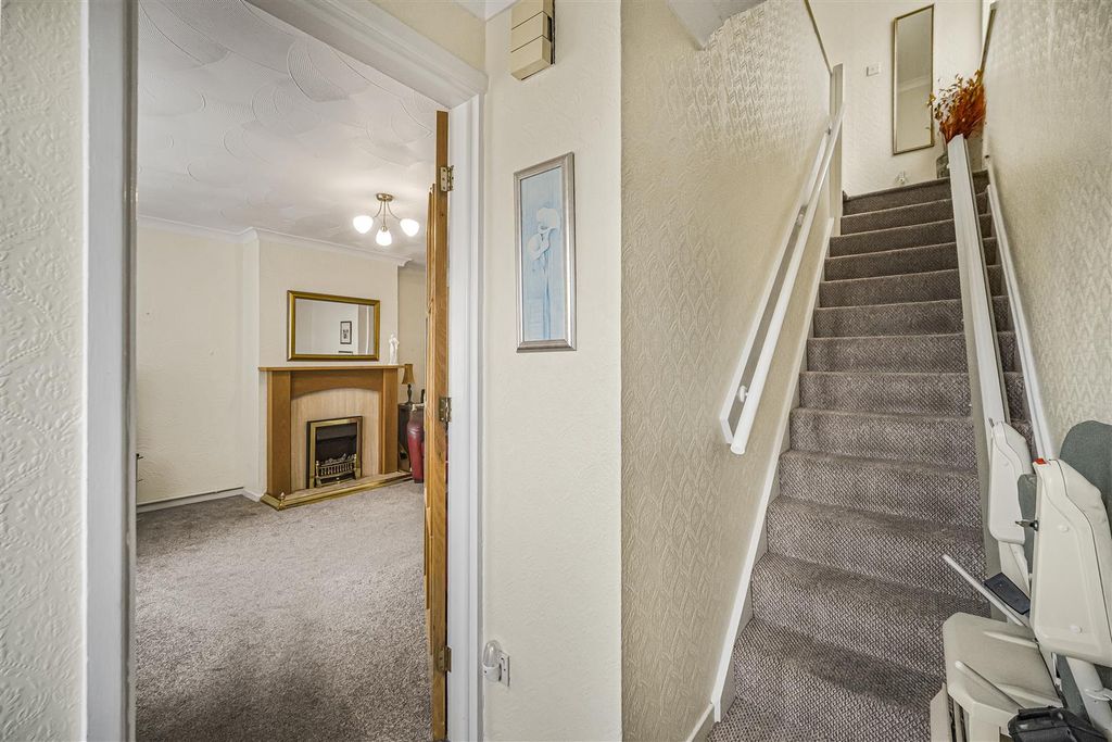 Property photo 2 of 17 Hall