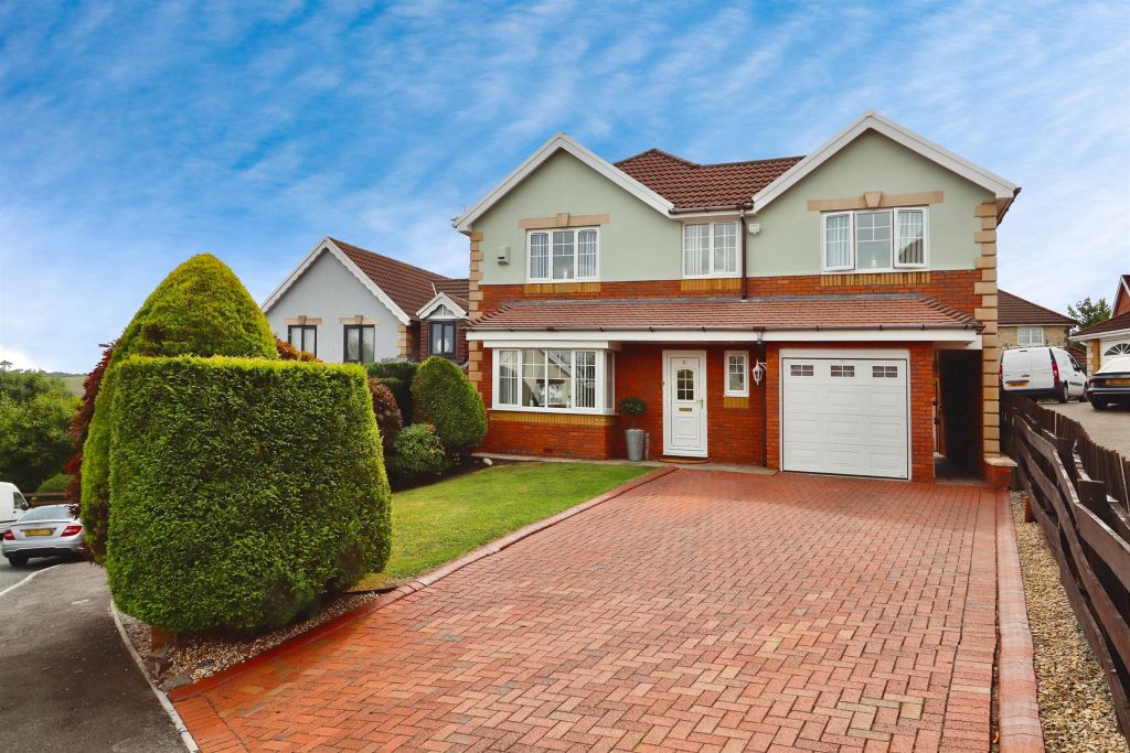 Property photo 1 of 33