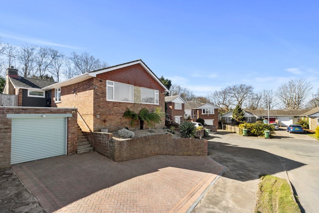 Property photo 1 of 51
