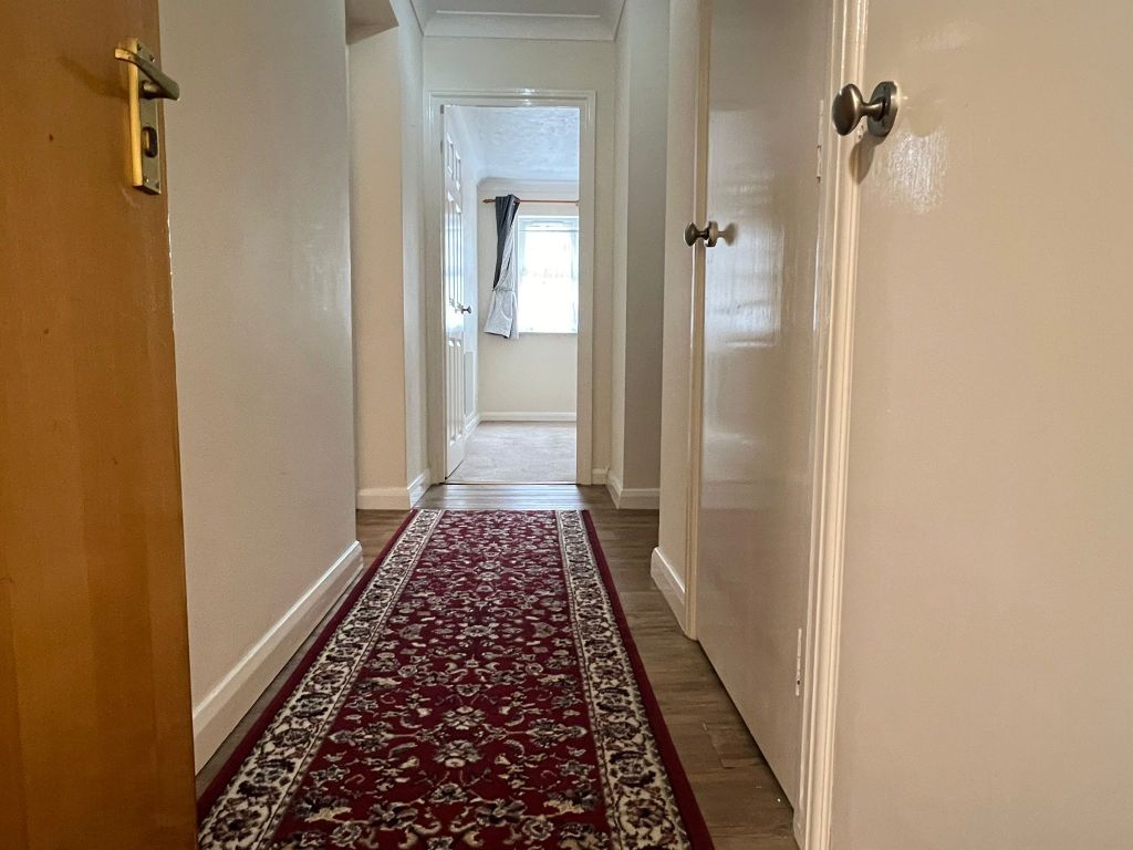 Property photo 3 of 9 Hallway.Jpeg