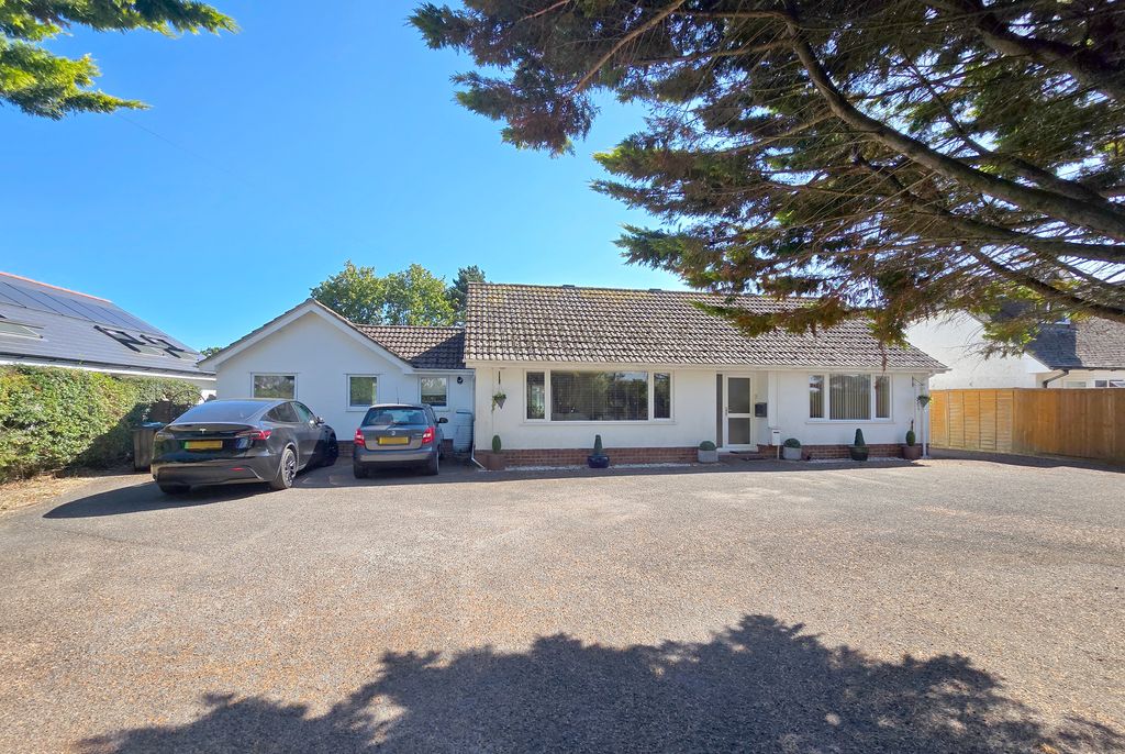 Property photo 1 of 12 Almora Front