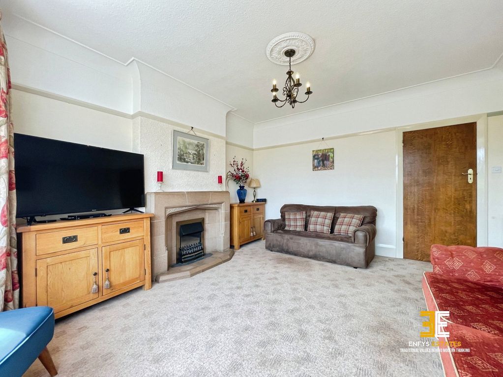 Property photo 3 of 34