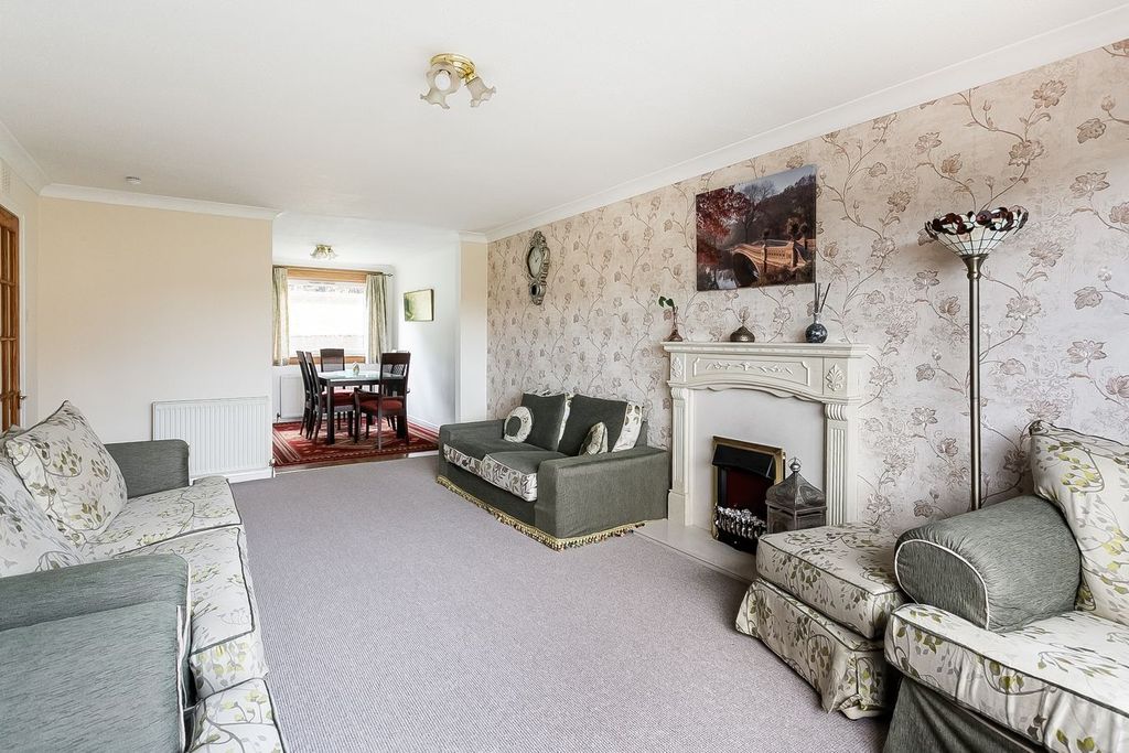 Property photo 3 of 38