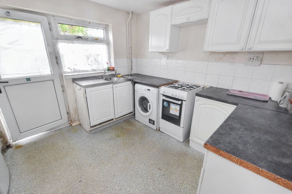 Property photo 3 of 15 Kitchen