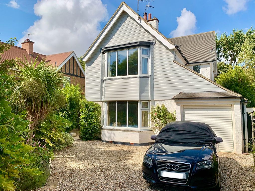 Property photo 1 of 30