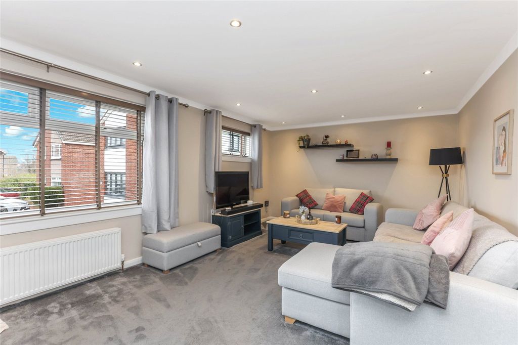 Property photo 2 of 15 Picture No. 03