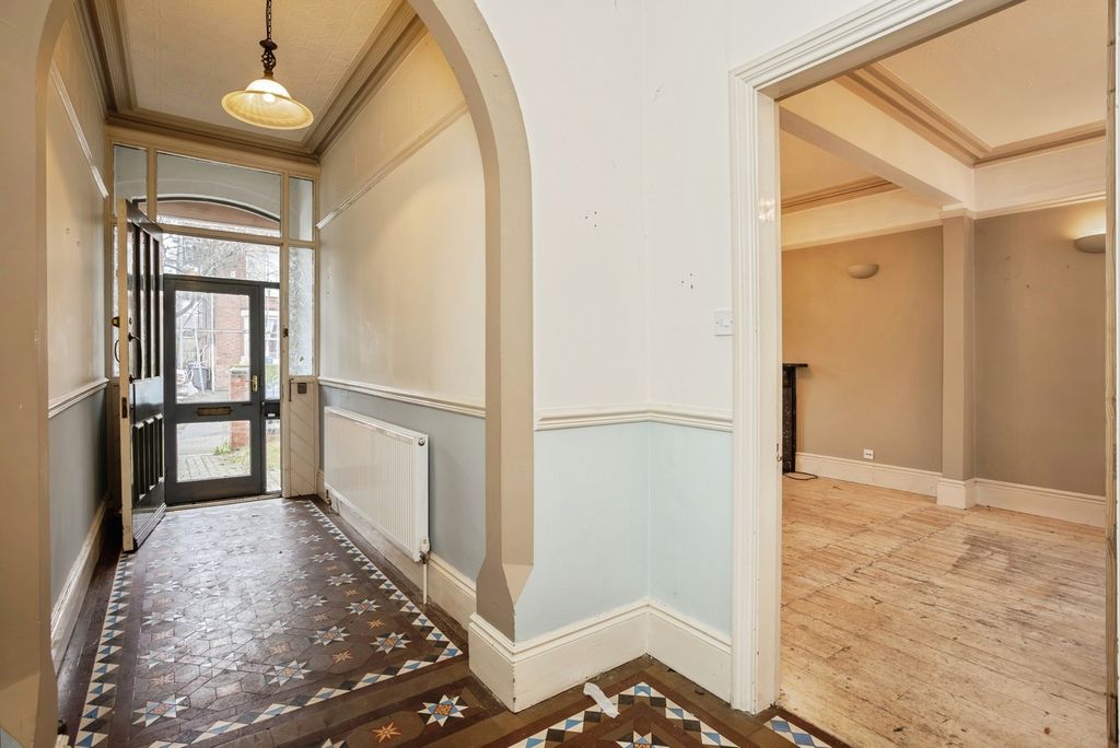 Property photo 3 of 20 Pbox-Img.Jpg