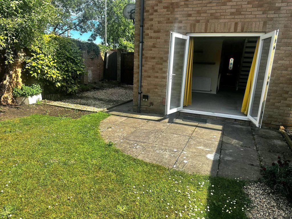 Property photo 2 of 12