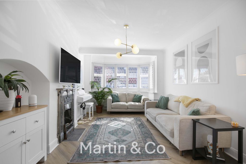 Property photo 1 of 21