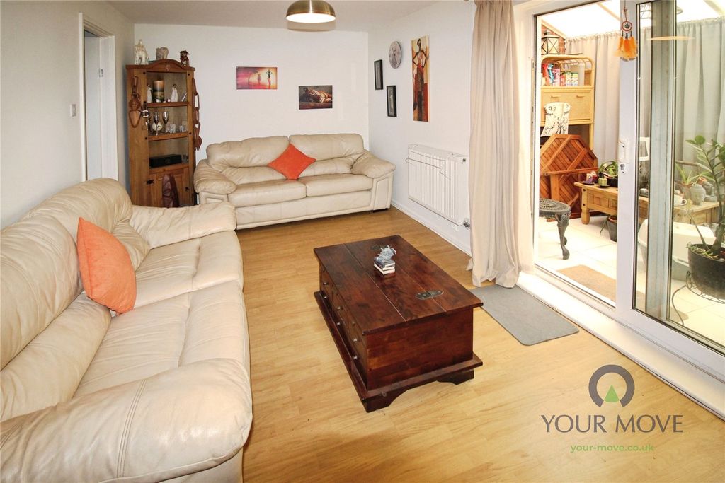 Property photo 2 of 13 Picture No. 12