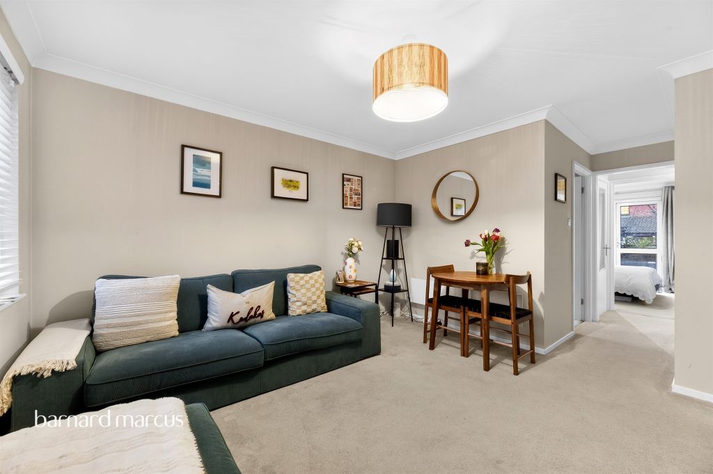 Property photo 2 of 20