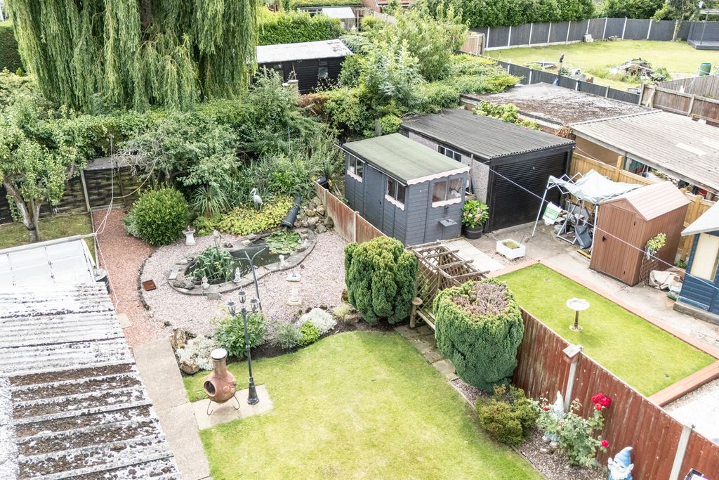 Property photo 2 of 16