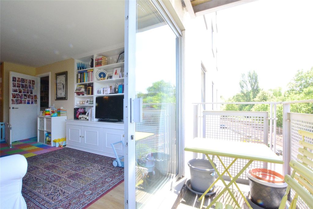 Property photo 2 of 12 Picture No. 02
