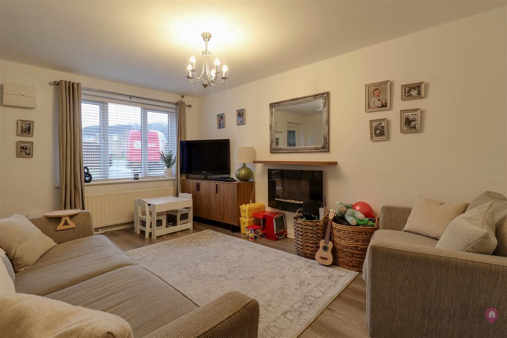 Property photo 3 of 16 Img_8187-Img_8189.Jpg