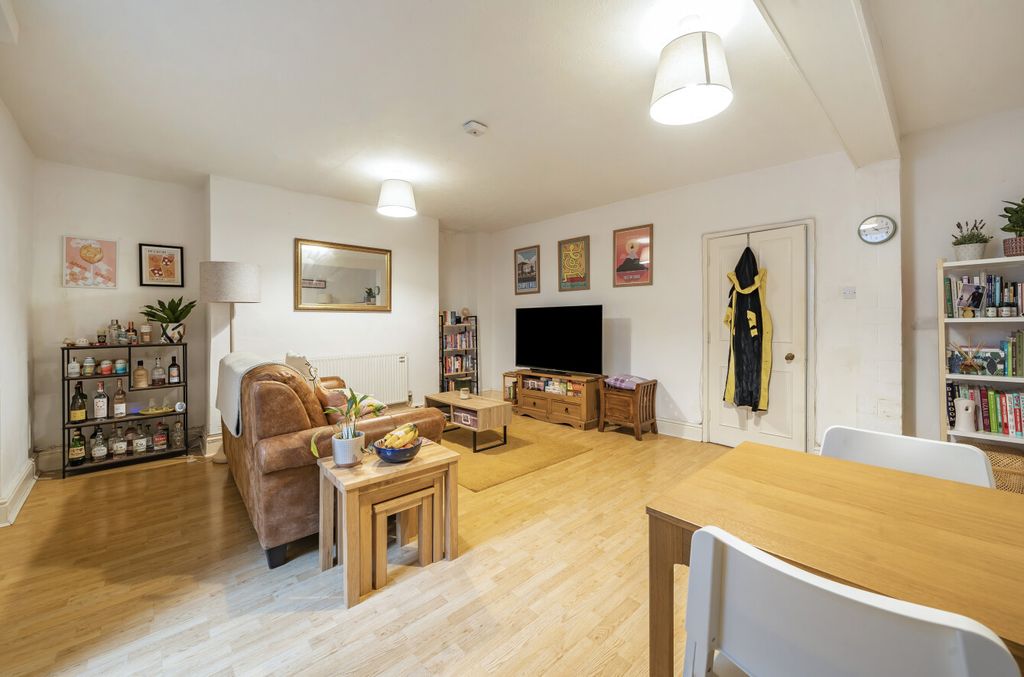 Property photo 2 of 9 Sitting/ Dining Room