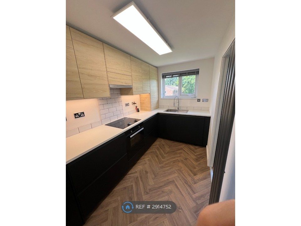 Property photo 3 of 13 Large Kitchen