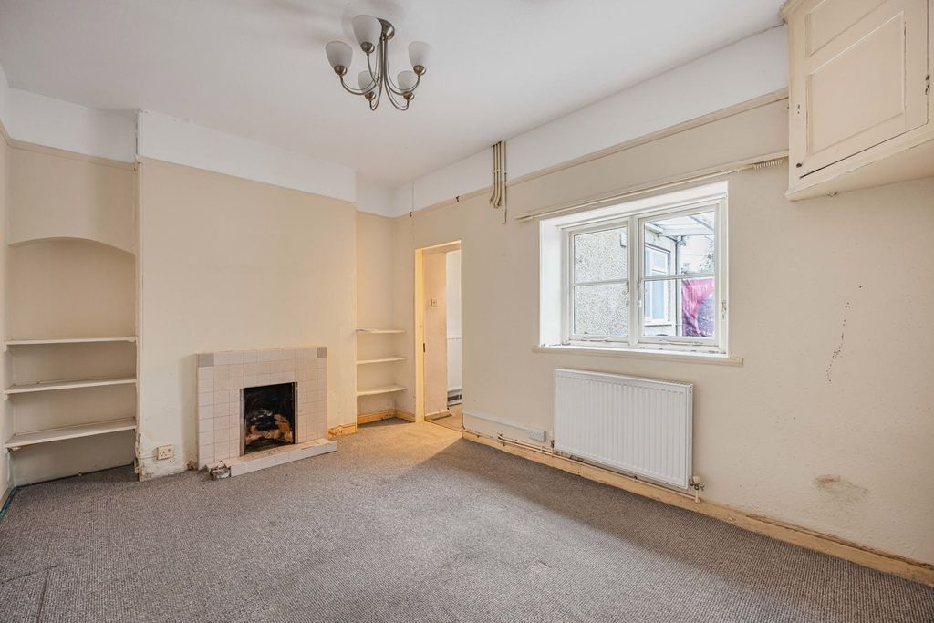 Property photo 3 of 14 Dining Room