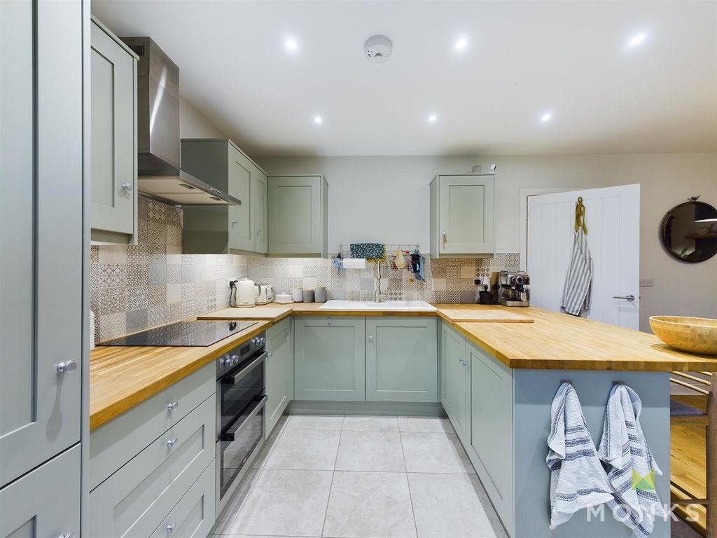 Property photo 3 of 13 Kitchen.Jpg