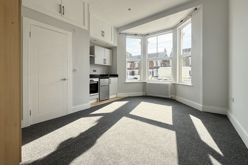 Property photo 1 of 5 1