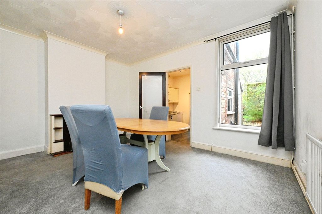 Property photo 2 of 24 Picture No. 21