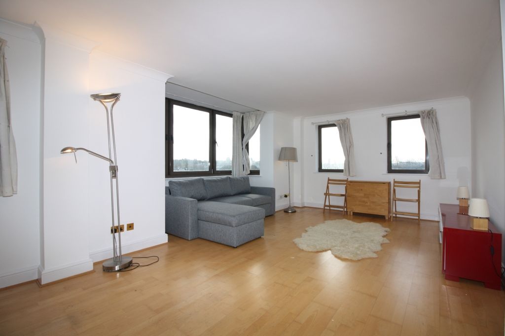 Property photo 1 of 7 Living Area