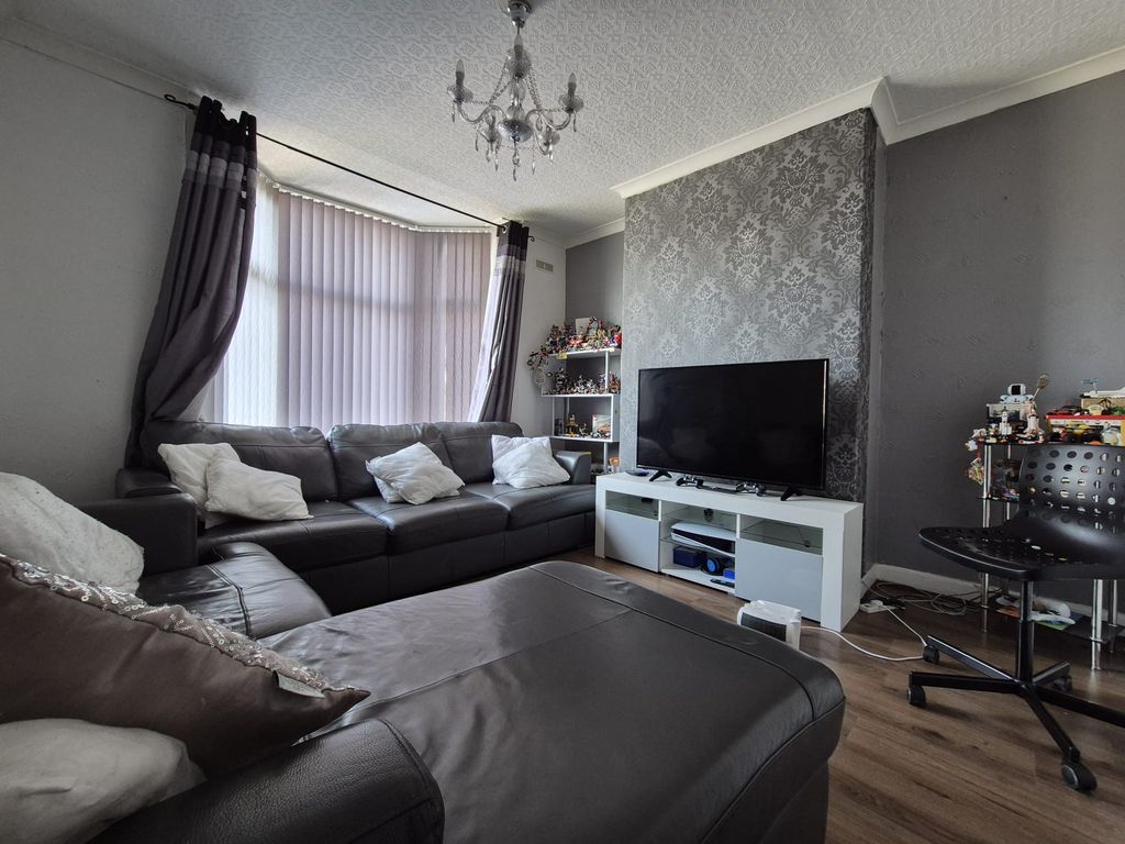 Property photo 2 of 5