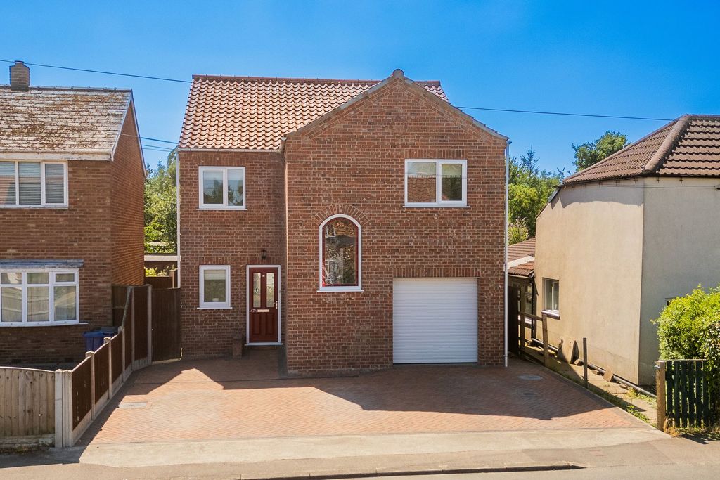 Property photo 1 of 37