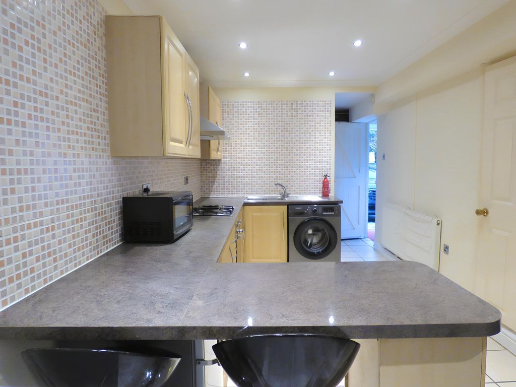 Property photo 2 of 6