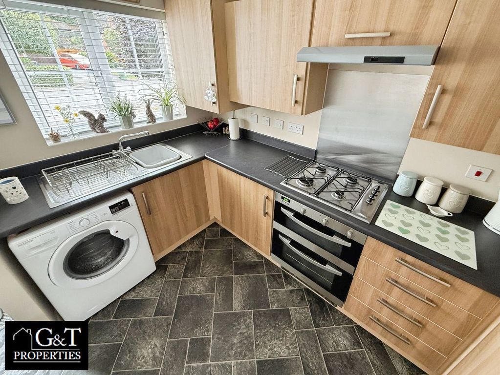 Property photo 3 of 29 Kitchen