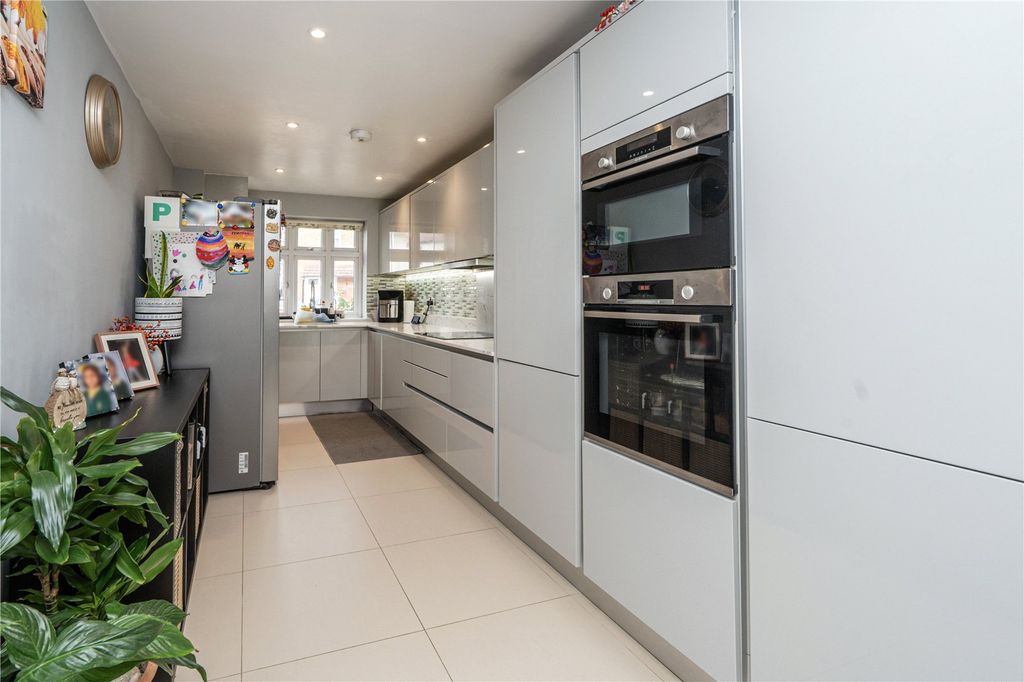 Property photo 3 of 21 Picture No. 23