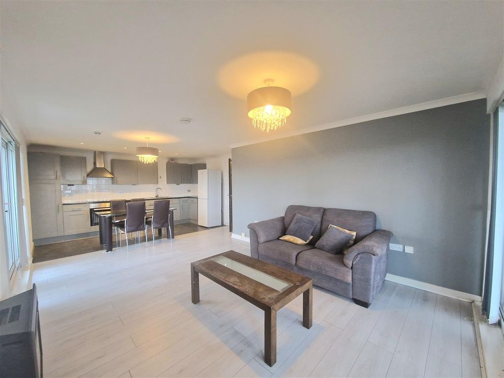 Property photo 2 of 8 20260109_140131.Jpg