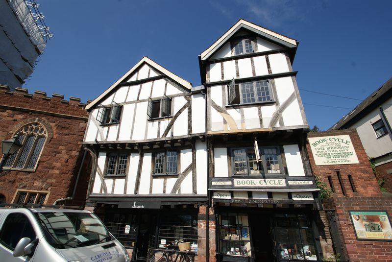 Property photo 1 of 8 External