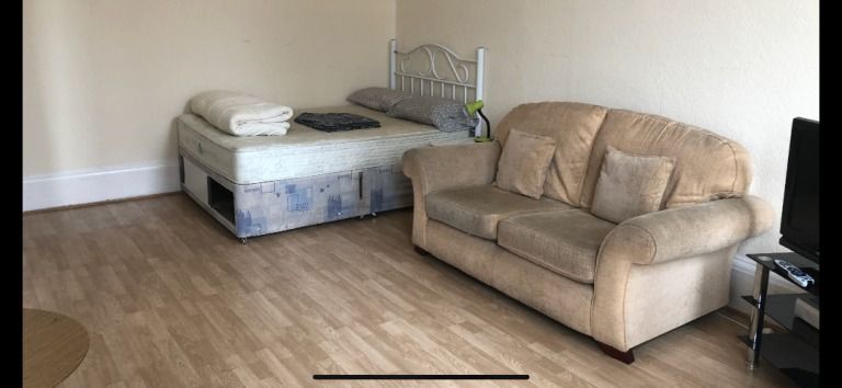 Property photo 1 of 6 Room 1