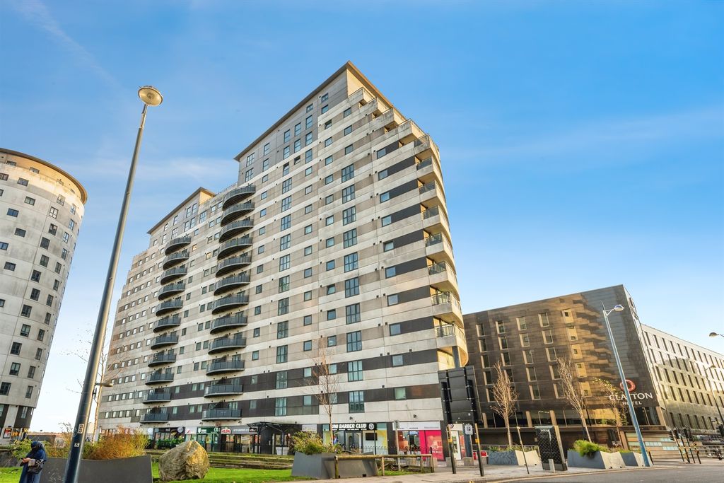 Property photo 1 of 15