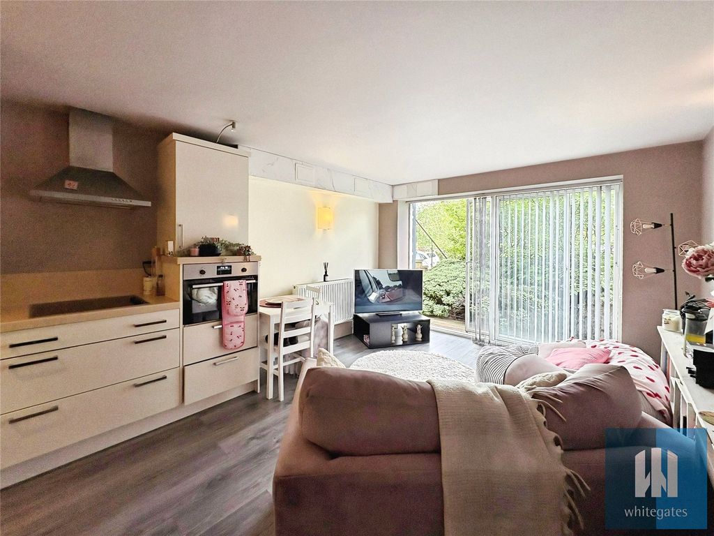 Property photo 2 of 15 Picture No. 22