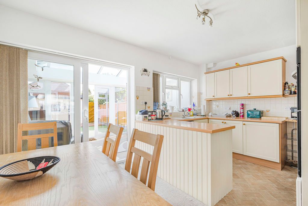 Property photo 2 of 18 Photo 11