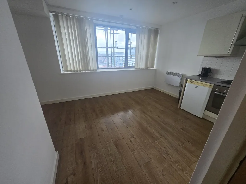 Apartment in Nottingham, Rainbow Quarter, St Ann's - More