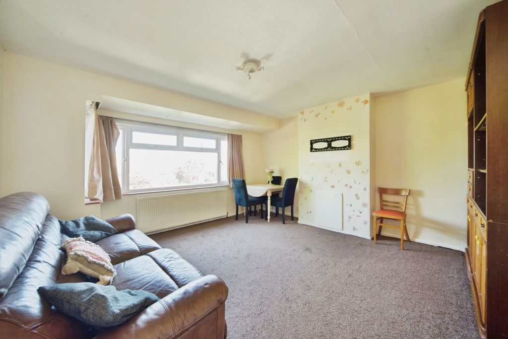 Property photo 2 of 16 Photo