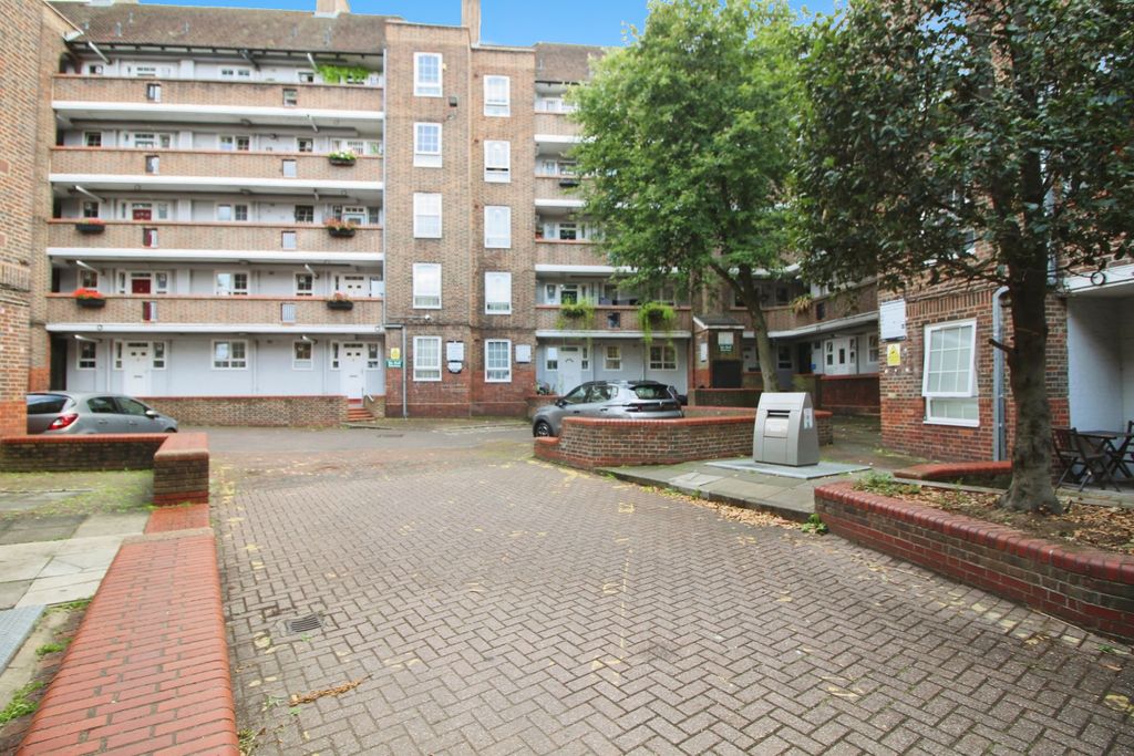 Property photo 1 of 9 5E9E8893-Img_7102.Jpg