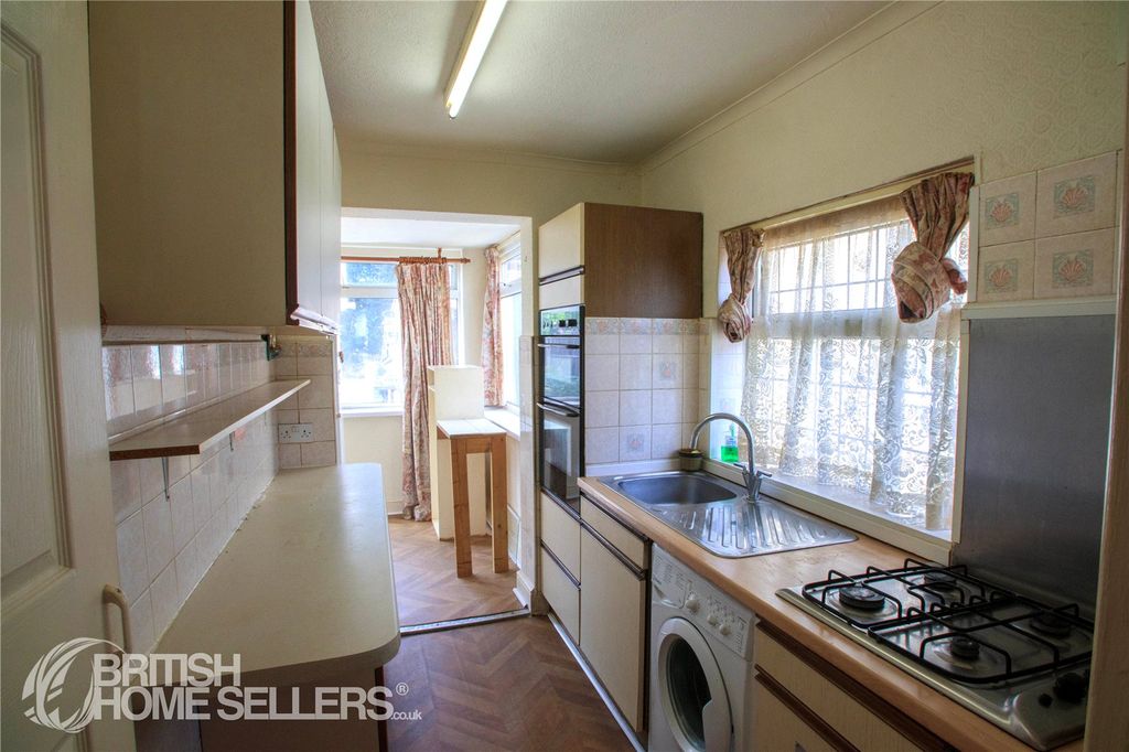 Property photo 2 of 13 Picture No. 12