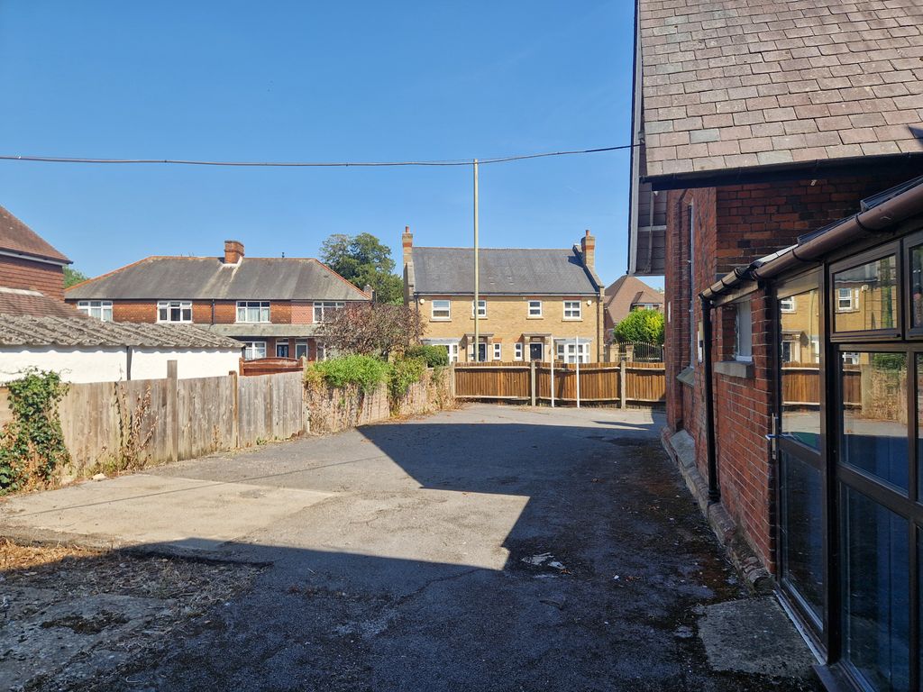 Property photo 3 of 13