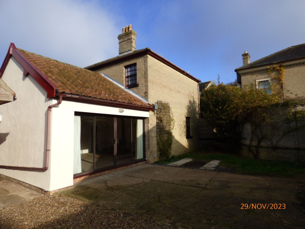 Property photo 1 of 29