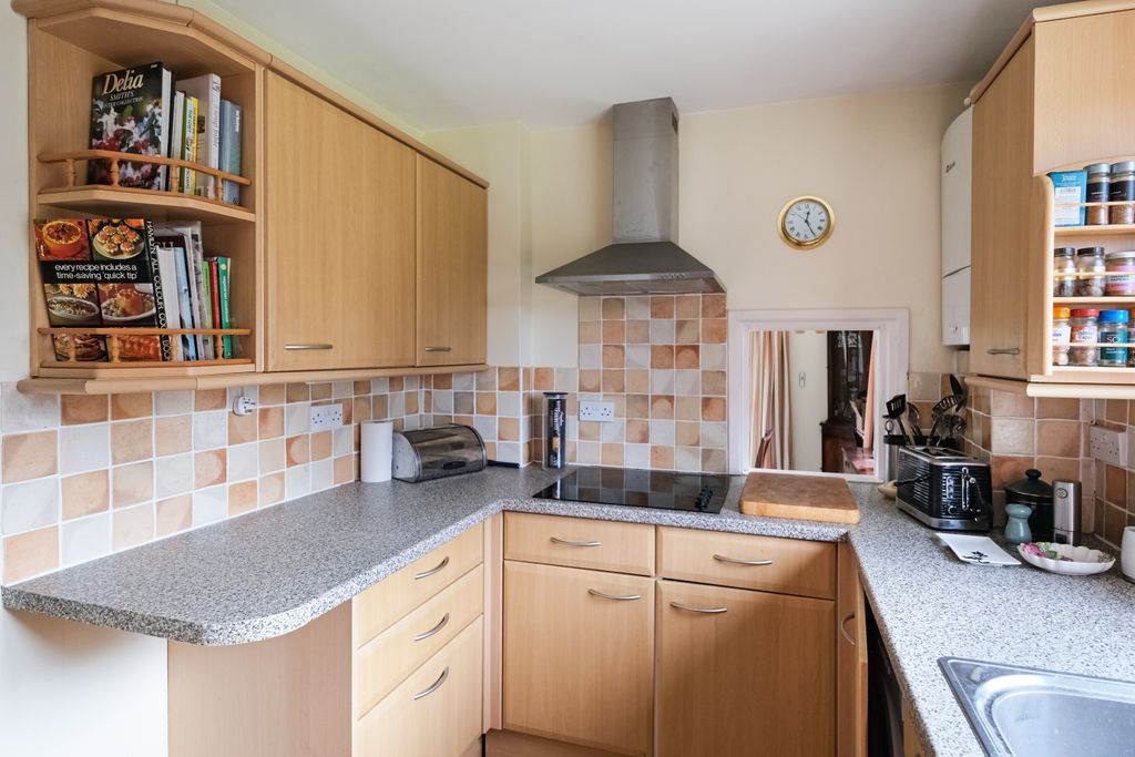 Property photo 3 of 11