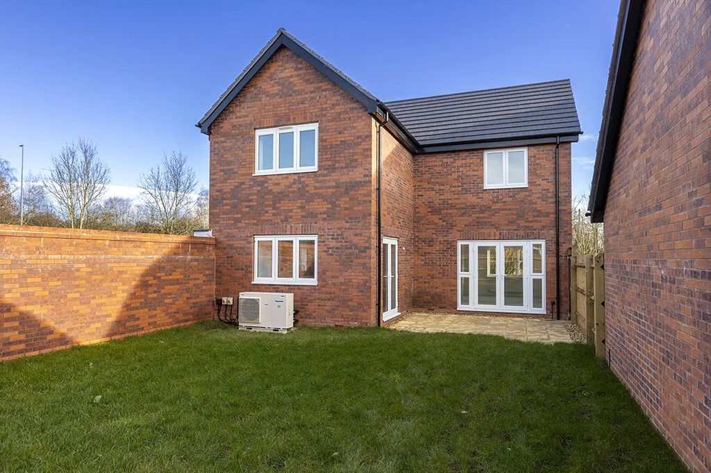 Property photo 2 of 28 Picture No. 05