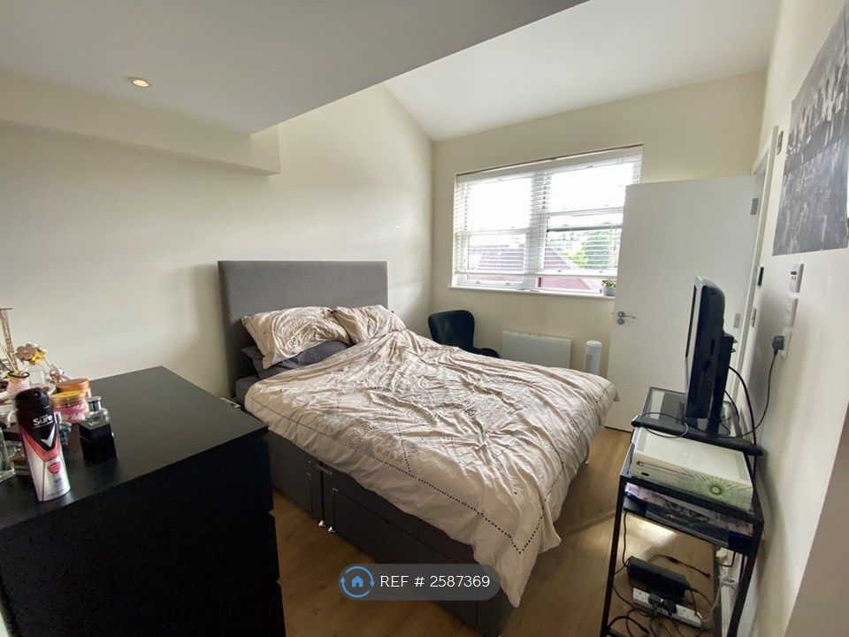 Property photo 3 of 8 Lower Bedroom