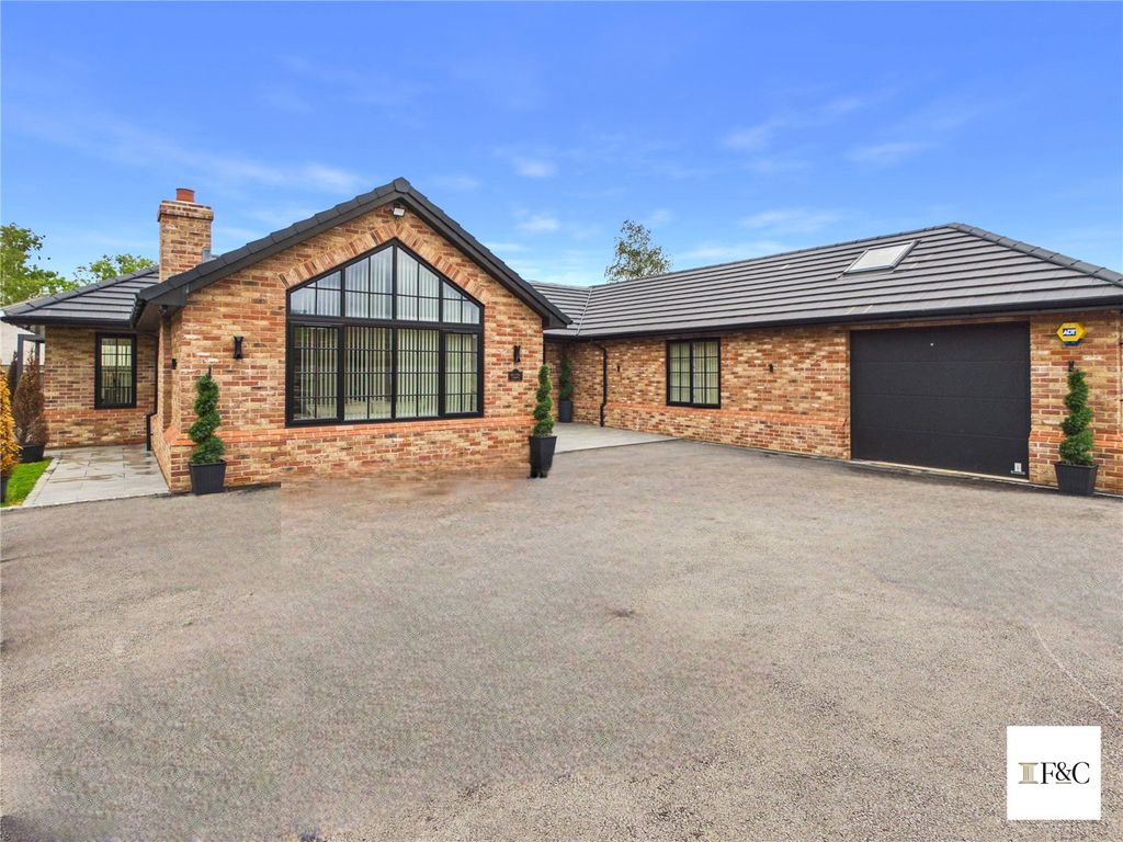 Property photo 1 of 38 Picture No. 15