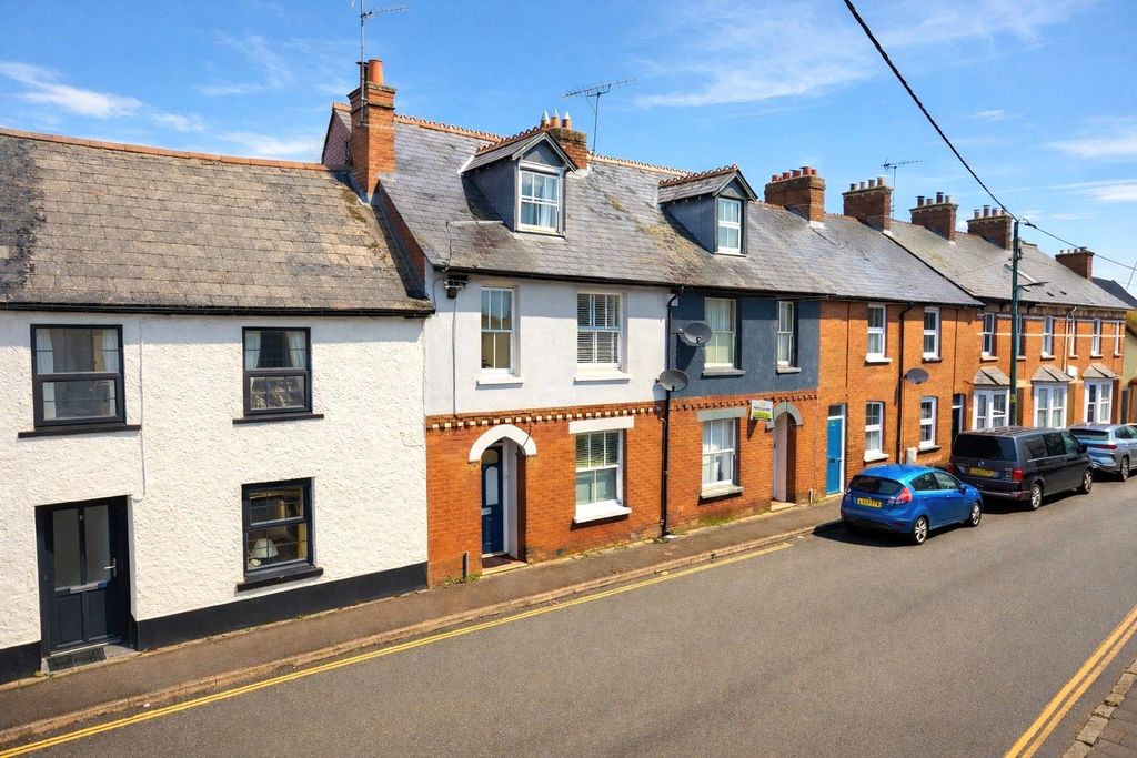 Property photo 1 of 15 Front