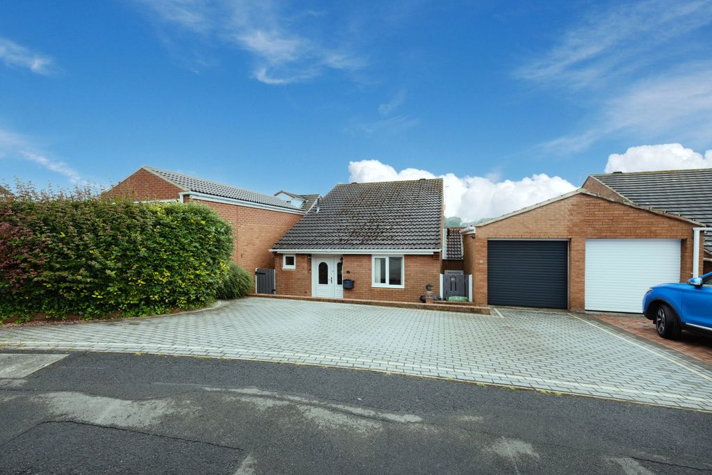 Property photo 2 of 23