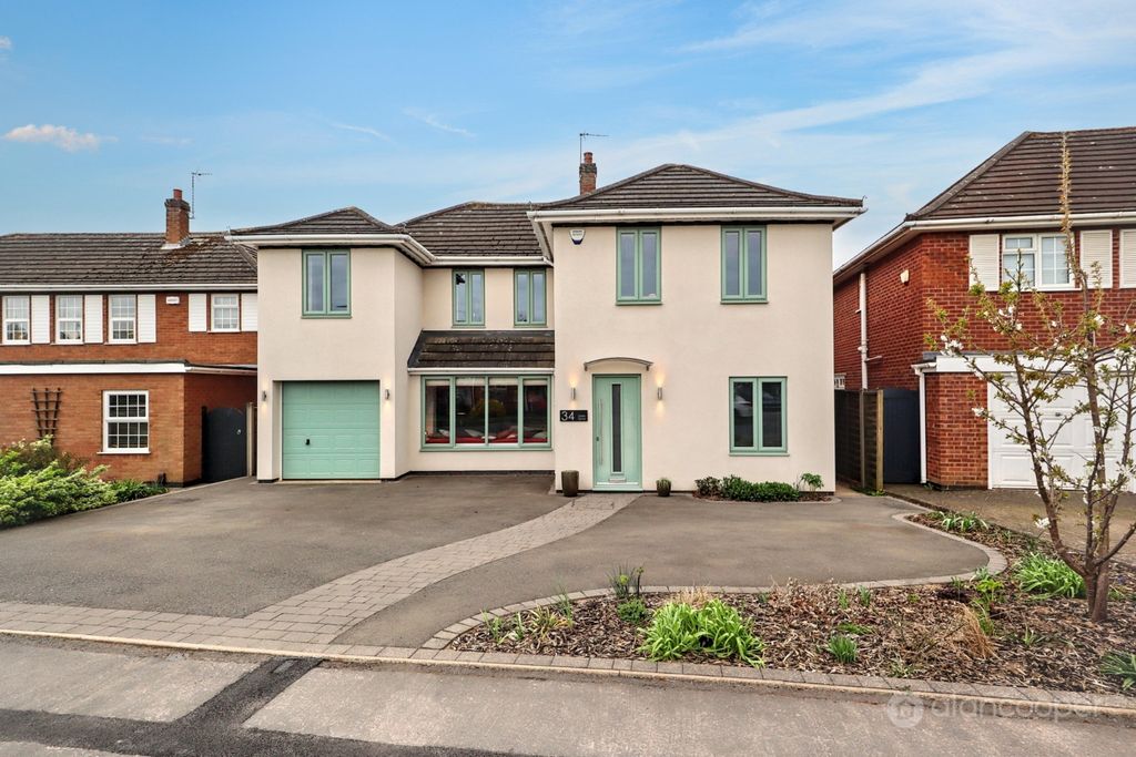 Property photo 1 of 42 5020920