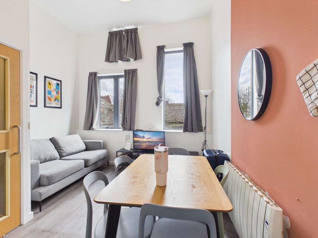 Property photo 2 of 13 Property Photo